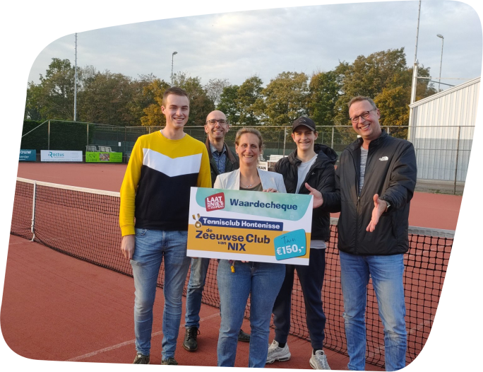 Bestuur Hontenisse blij met de cheque